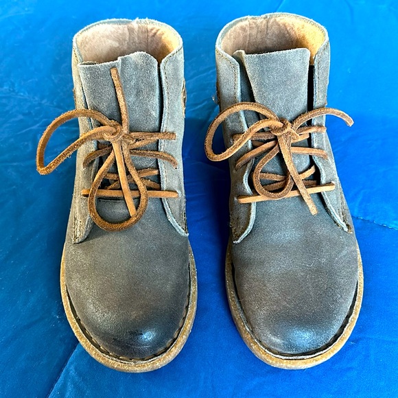 Born Cele Distressed Leather Boots F74922 size 7 1/2 - Picture 1 of 7